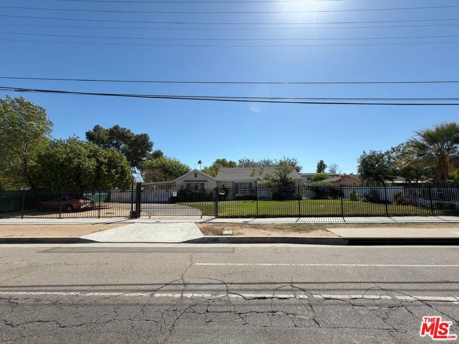 Property photo for 15252 Devonshire Street, San Fernando, CA