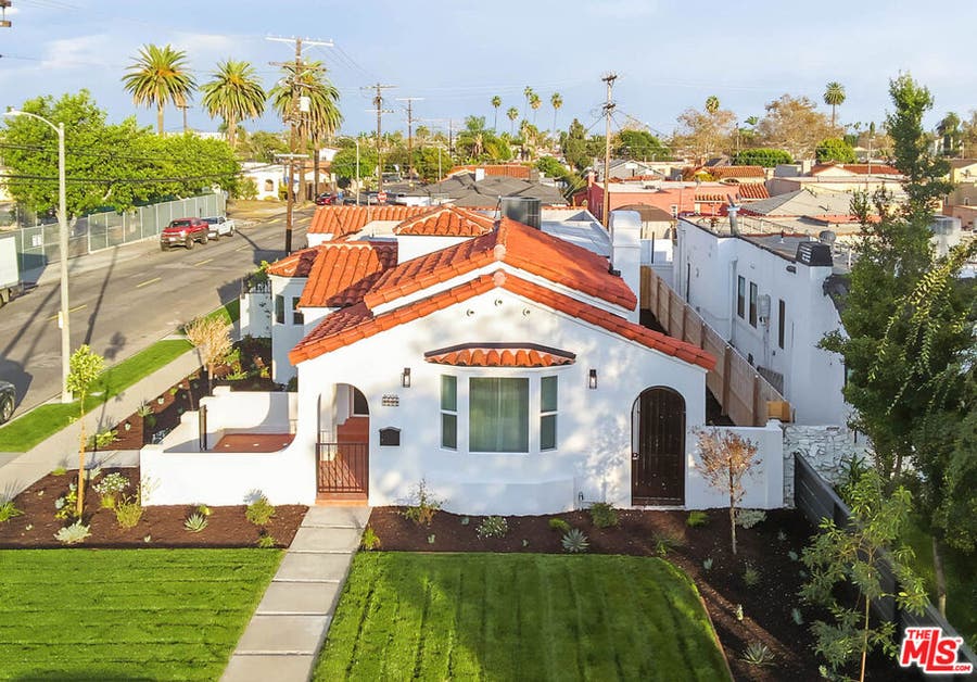 Property photo for 8900 S Harvard Boulevard, Los Angeles, CA
