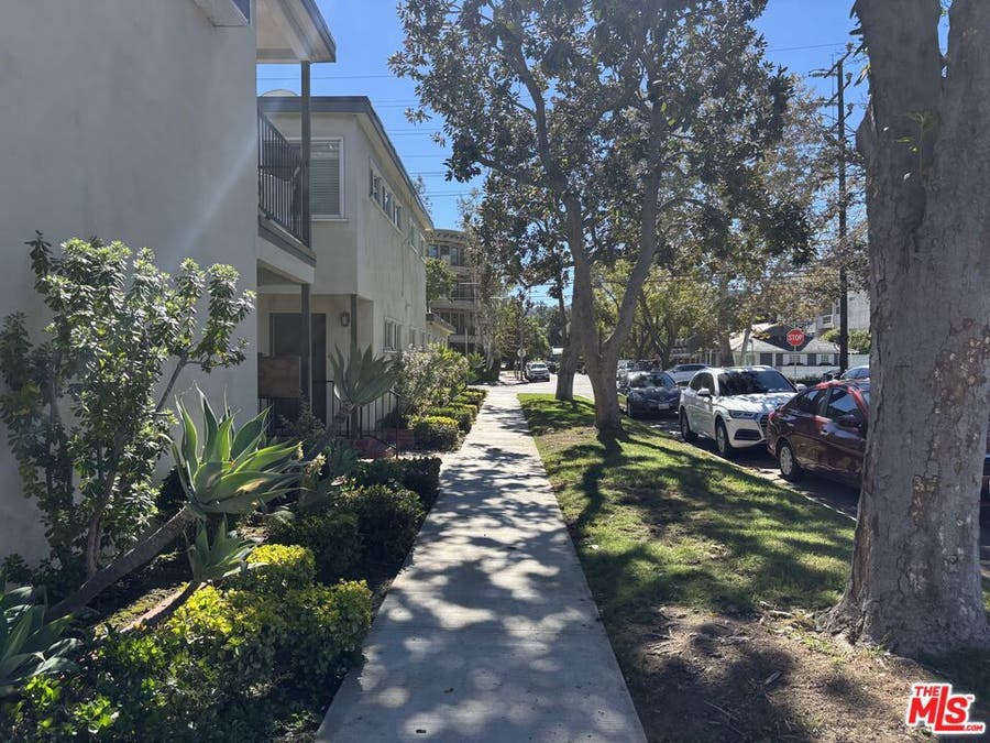 Property photo for 4406 Vantage Avenue, Studio City, CA