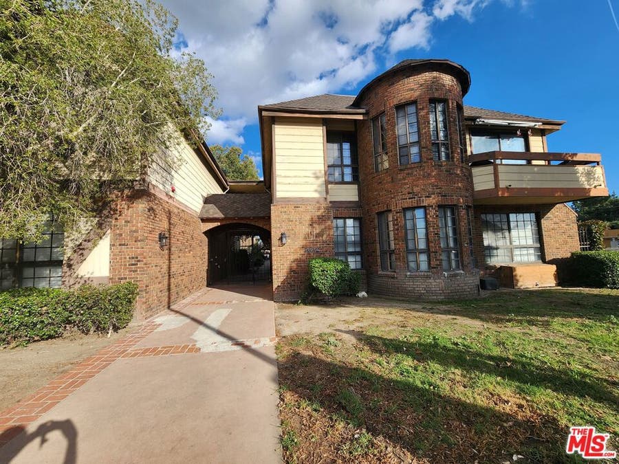 Property photo for 7632 Topanga Canyon Boulevard, #212, Canoga Park, CA