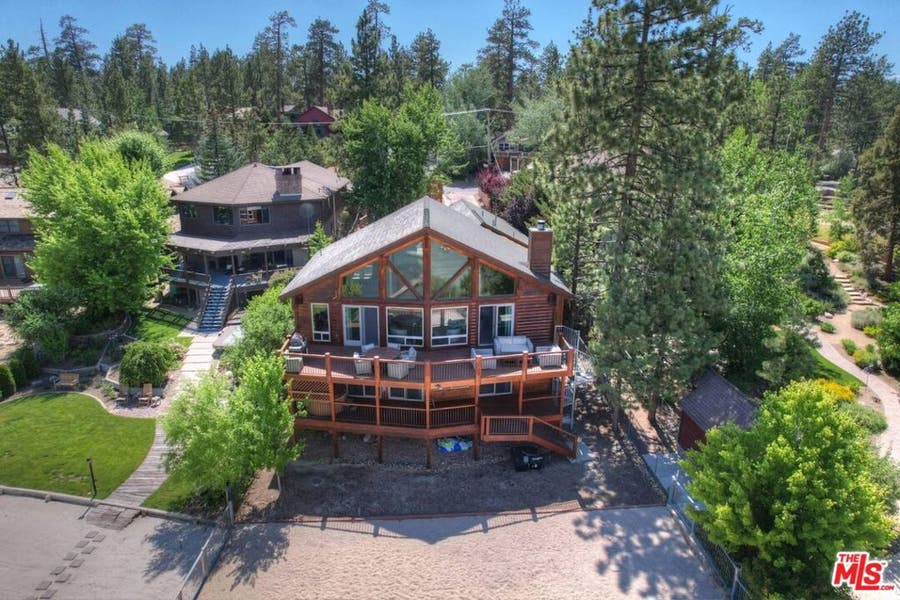 Property photo for 40178 Lakeview Drive, Big Bear, CA