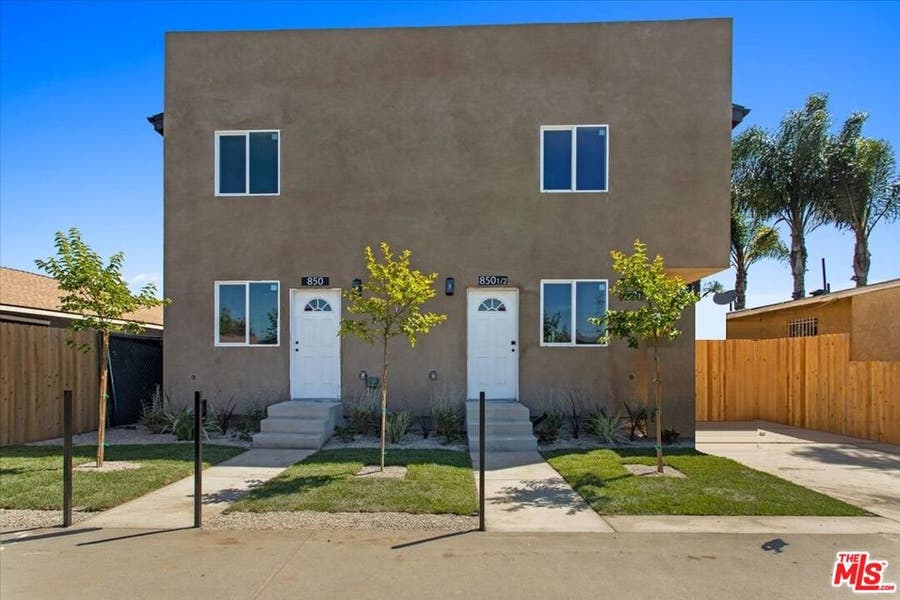 Property photo for 850 W Gage Avenue, Los Angeles, CA