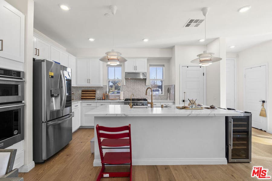 Property photo for 27751 Dyer Way, Santa Clarita, CA