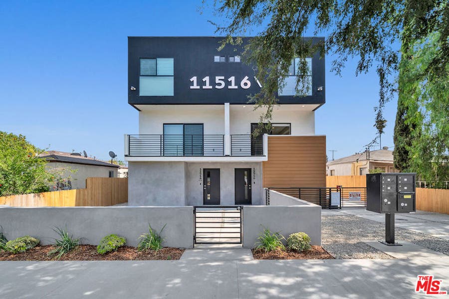 Property photo for 11516 Victory Boulevard, North Hollywood, CA