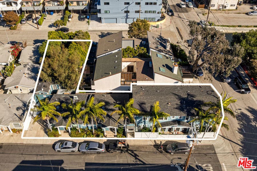Property photo for 2008 Strongs Drive, Venice, CA