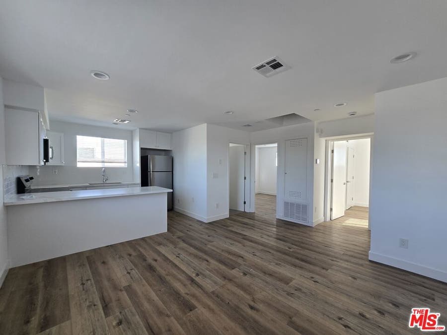 Property photo for 449 W 74th Street, Los Angeles, CA