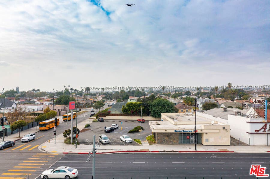 Property photo for 5471 Crenshaw Boulevard, Los Angeles, CA