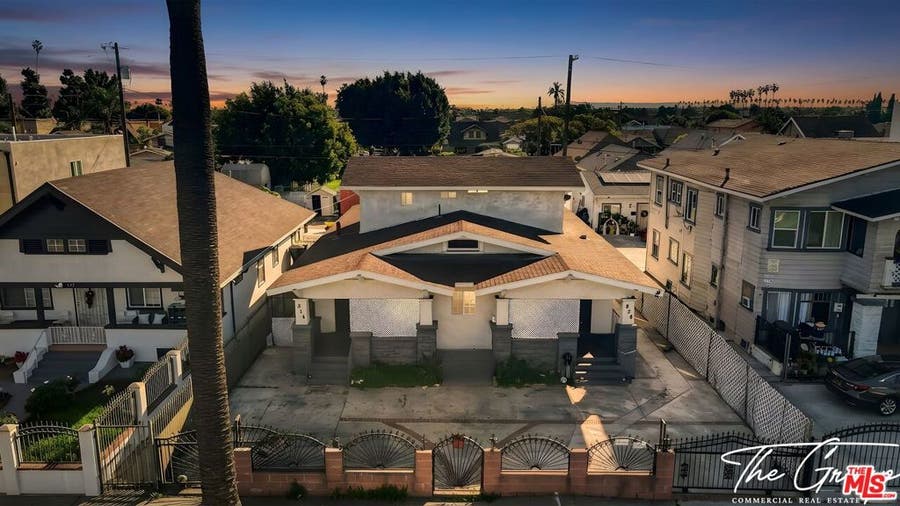 Property photo for 856 W 47th Street, Los Angeles, CA