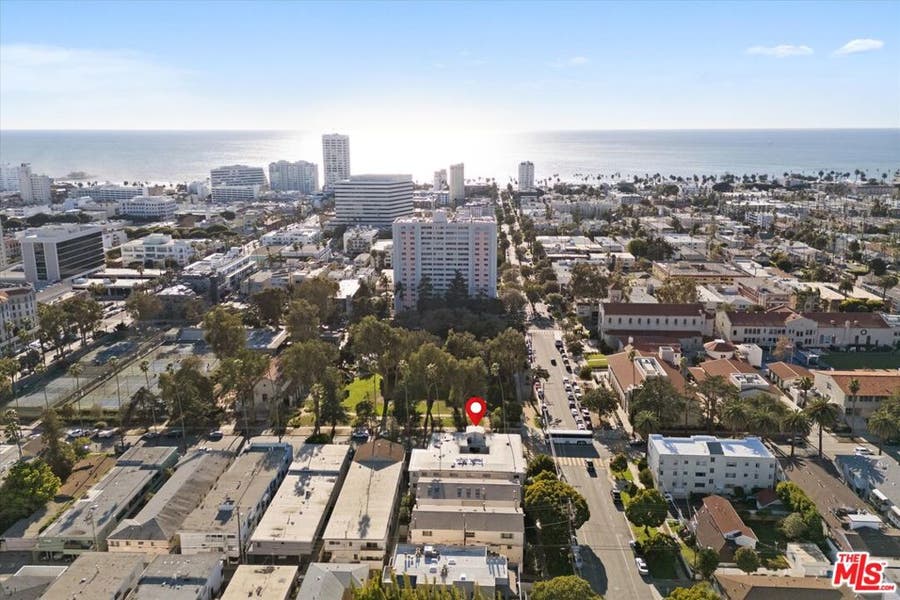 Property photo for 1101 Lincoln Boulevard, #7, Santa Monica, CA