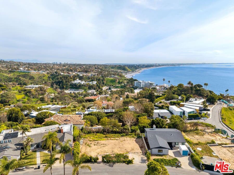 Property photo for 224 Quadro Vecchio Drive, Pacific Palisades, CA