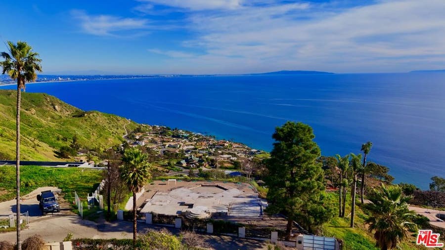 Property photo for 20765 Big Rock Drive, Malibu, CA