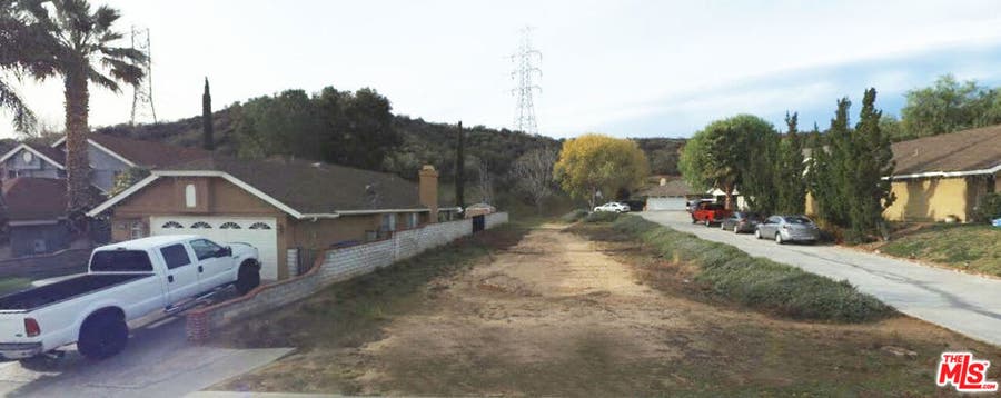 Property photo for 22908 White Pine Place, Saugus, CA