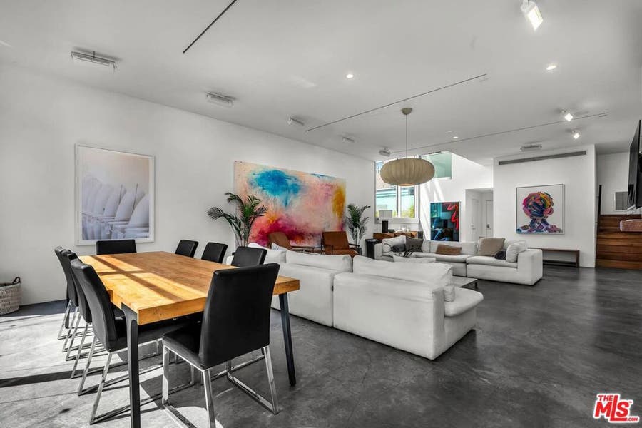 Property photo for 17 N Venice Boulevard, Venice, CA