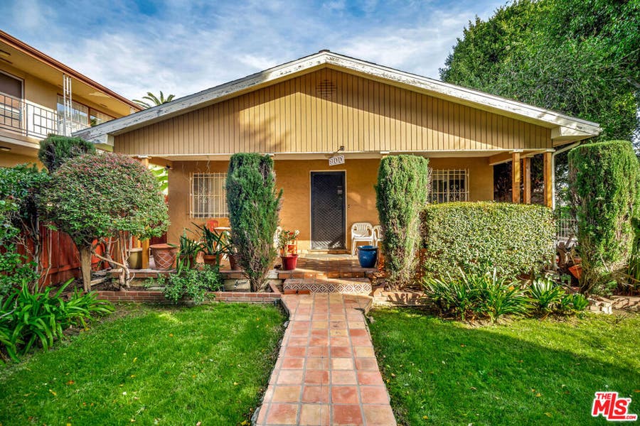 Property photo for 900 N Spaulding Avenue, West Hollywood, CA