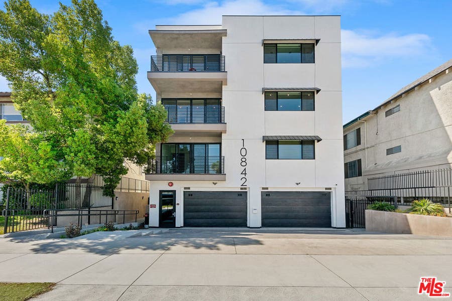 Property photo for 10842 Victory Boulevard, #201, North Hollywood, CA