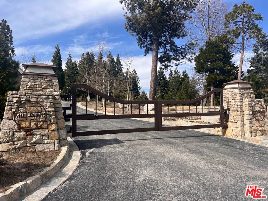 Property photo for 196 Mill Pond Road, Lake Arrowhead, CA