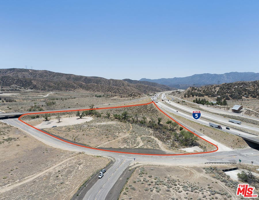 Property photo for 9 Quail Lake Road, Lebec, CA