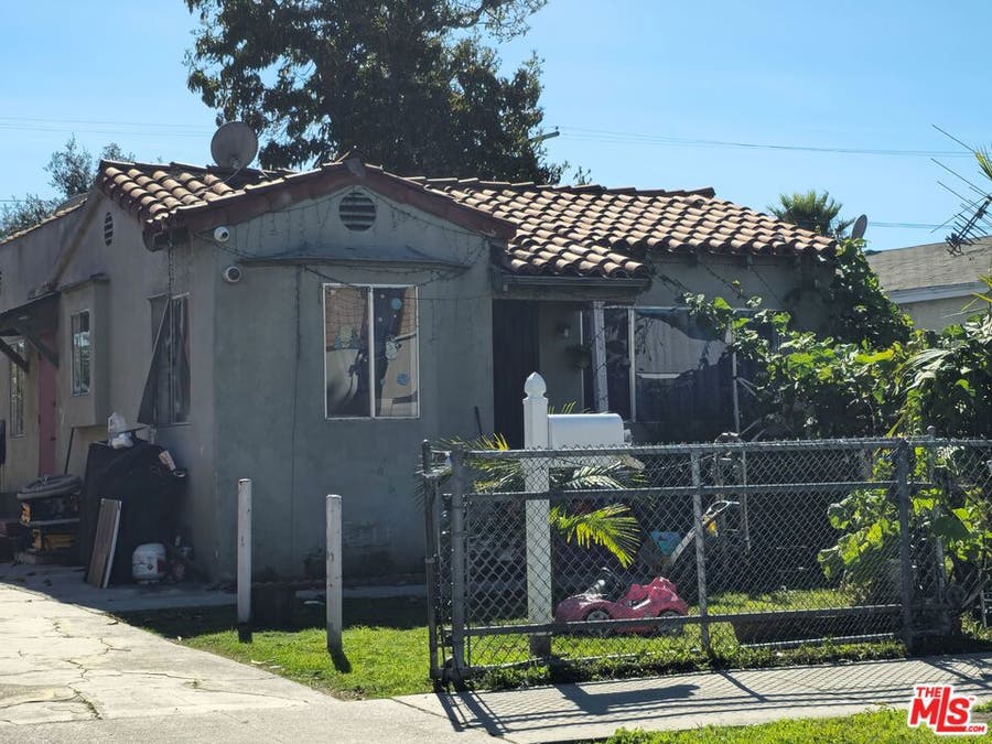Property photo for 666 W 62nd Street, Los Angeles, CA