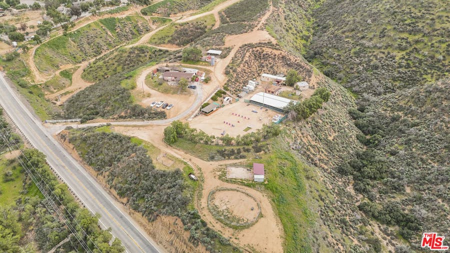 Property photo for 11426 Sierra Highway, Santa Clarita, CA