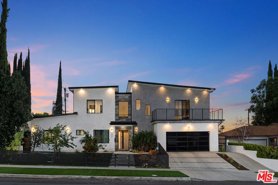 Property photo for 5131 Etiwanda Avenue, Tarzana, CA