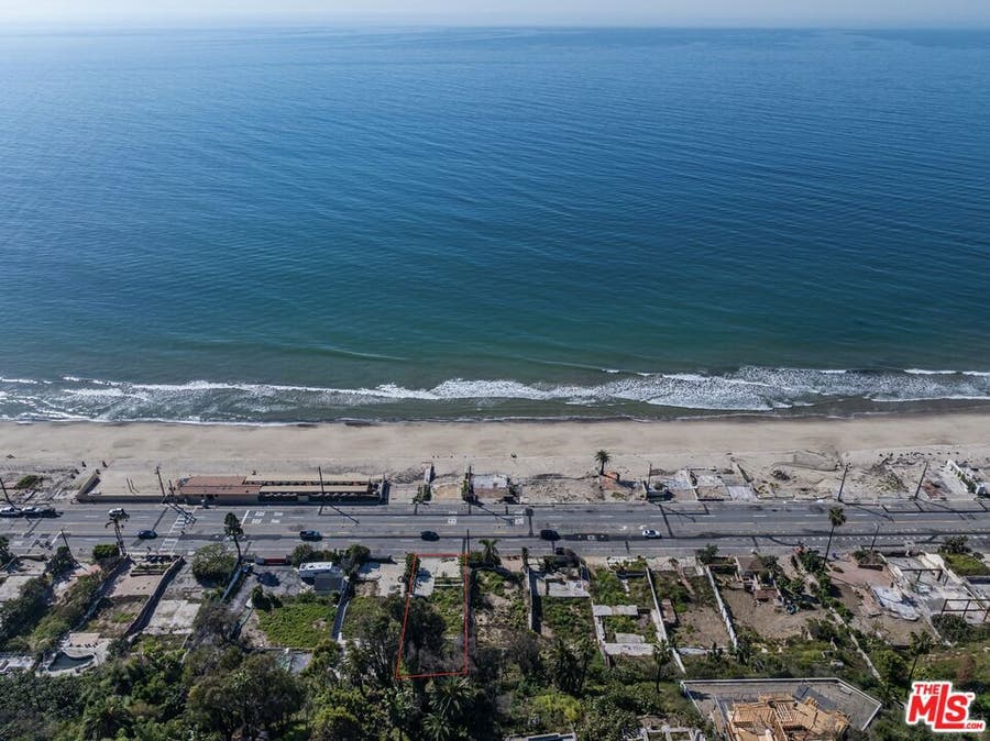 Property photo for 21465 Pacific Coast Highway, Malibu, CA