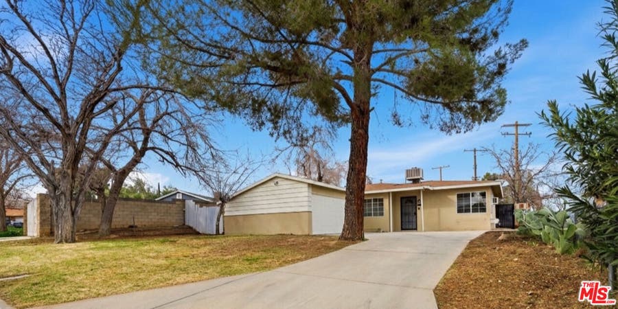 Property photo for 321 E Avenue R11, Palmdale, CA