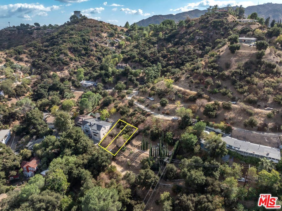 Property photo for 7128 High Cliff Trail, Tujunga, CA
