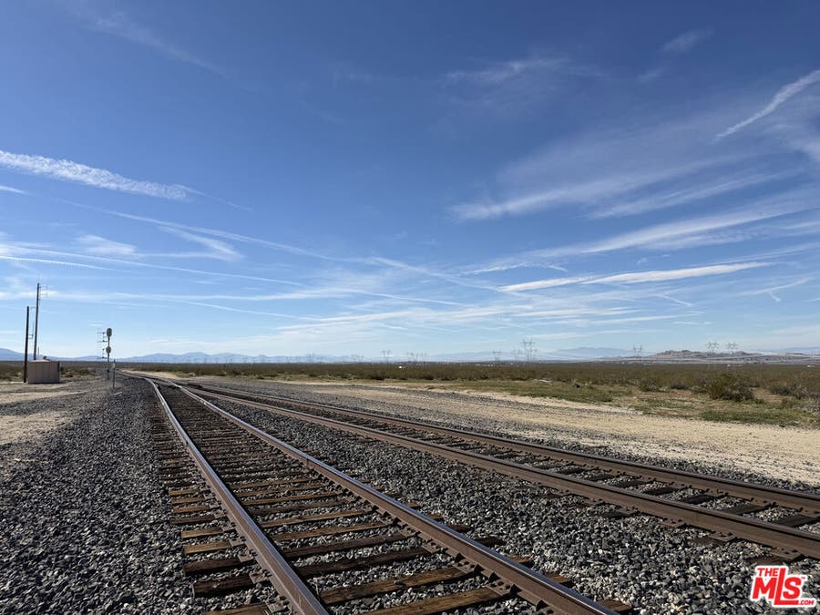 Property photo for 0 Vac/vic 195 STE/AVE U8, Palmdale, CA