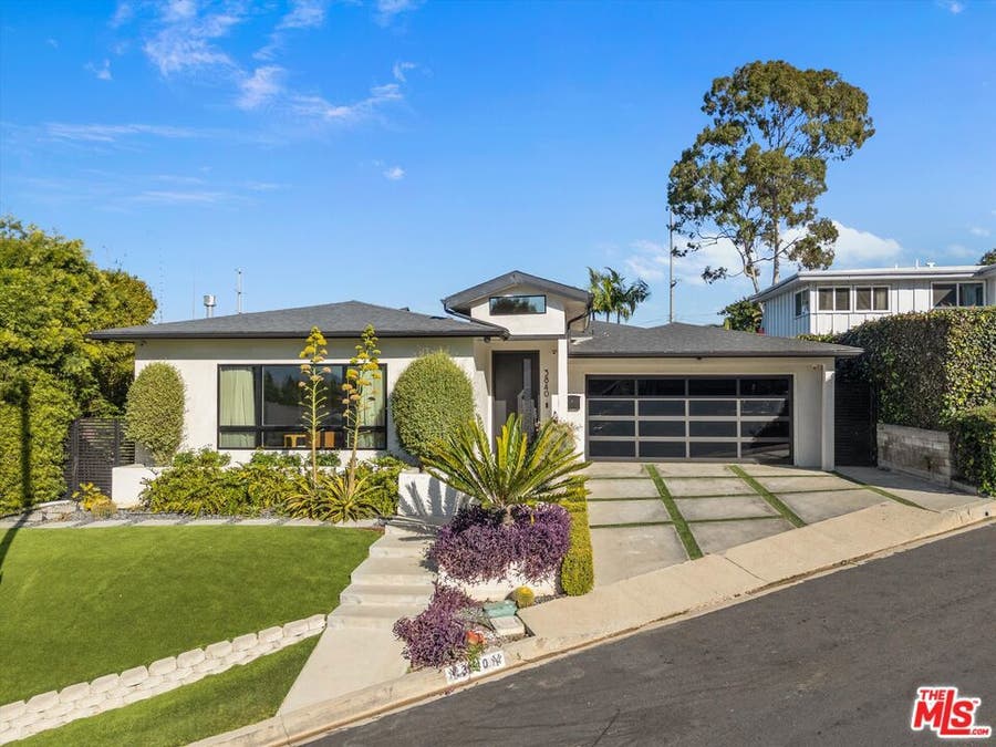 Property photo for 3840 Carmona Avenue, Los Angeles, CA