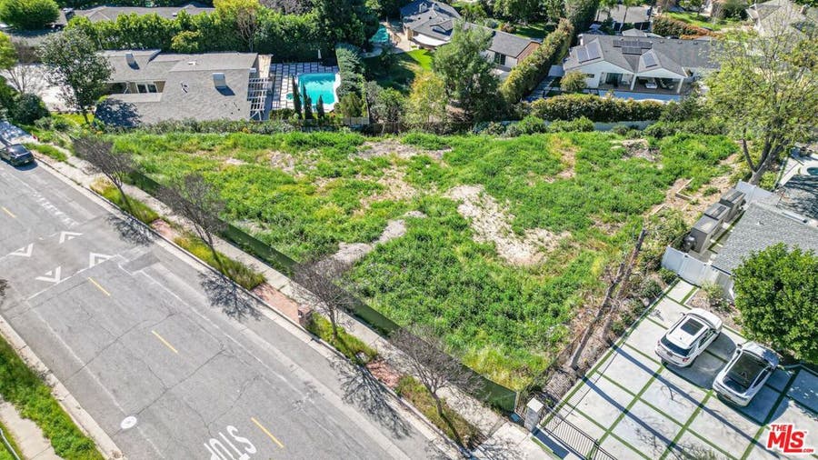 Property photo for 20331 Wells Drive, Woodland Hills, CA
