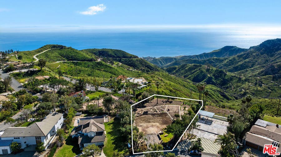 Property photo for 23424 W Moon Shadows Drive, Malibu, CA