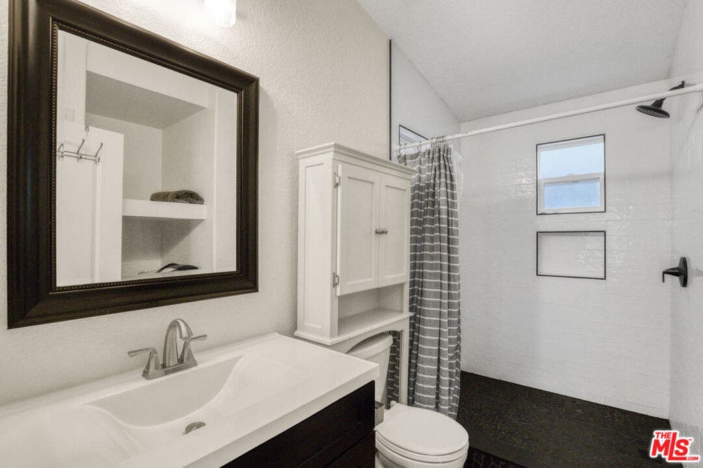 4201 Topanga Canyon Boulevard, #136, Woodland Hills, CA 91364