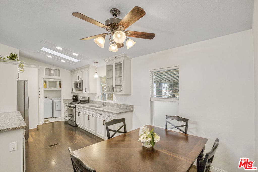 4201 Topanga Canyon Boulevard, #136, Woodland Hills, CA 91364