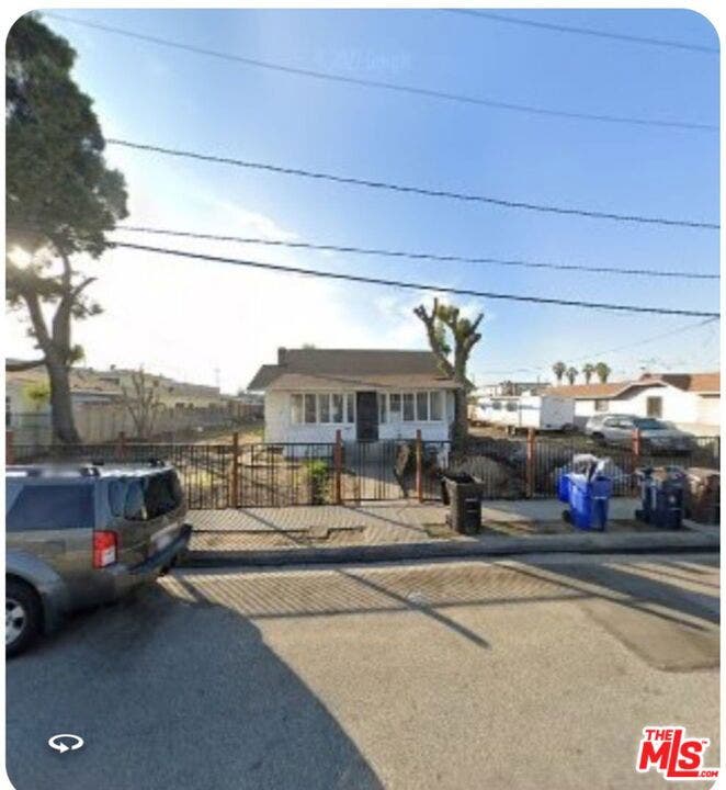 Property photo for 11319 Larch Avenue, Inglewood, CA