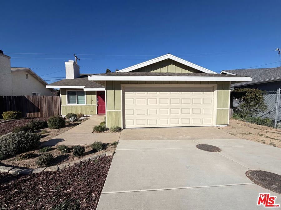 Property photo for 14719 Sandy Ridge Road, Lake Hughes, CA