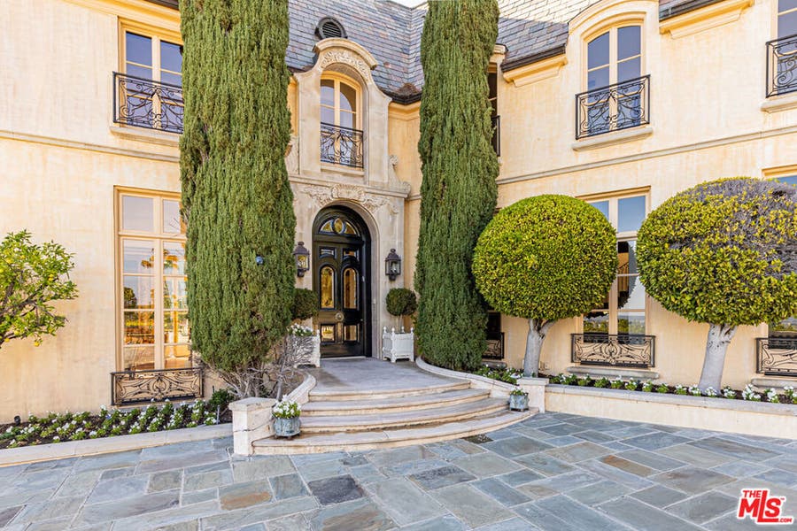 Property photo for 1115 La Altura Road, Beverly Hills, CA