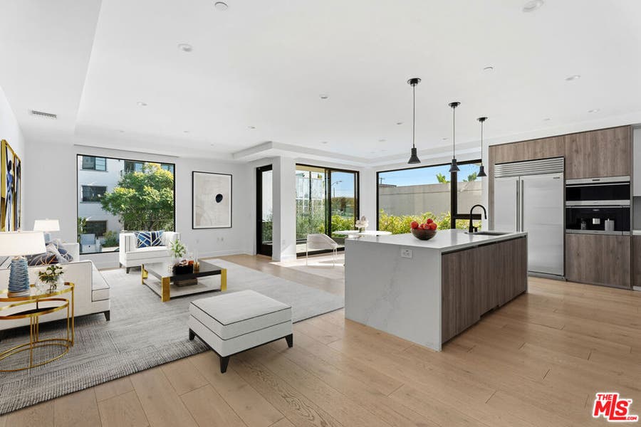 Property photo for 725 N Croft Avenue, #109, Los Angeles, CA