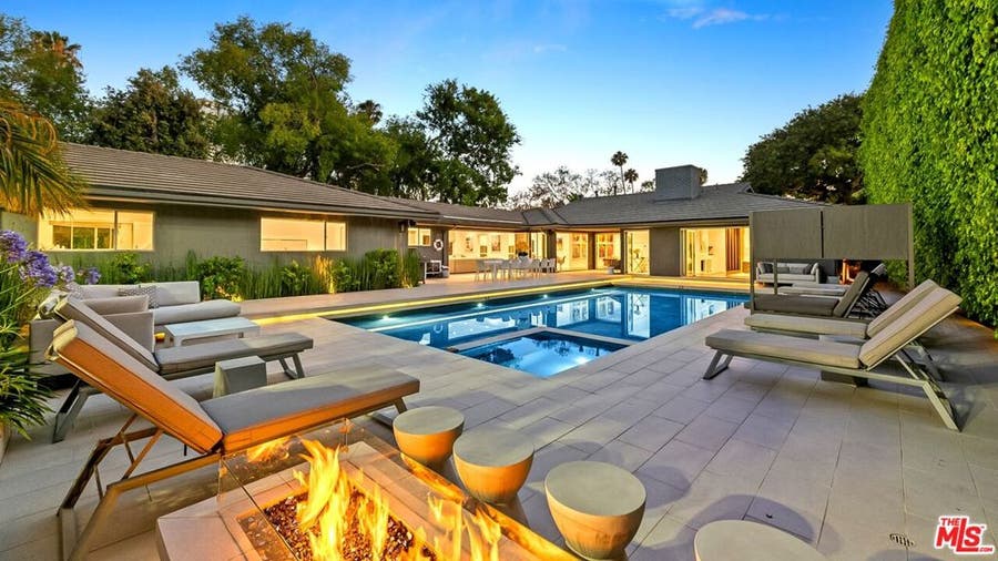 Property photo for 602 N Whittier Drive, Beverly Hills, CA
