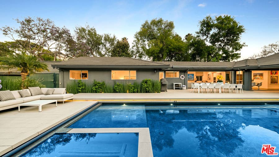 Property photo for 602 N Whittier Drive, Beverly Hills, CA