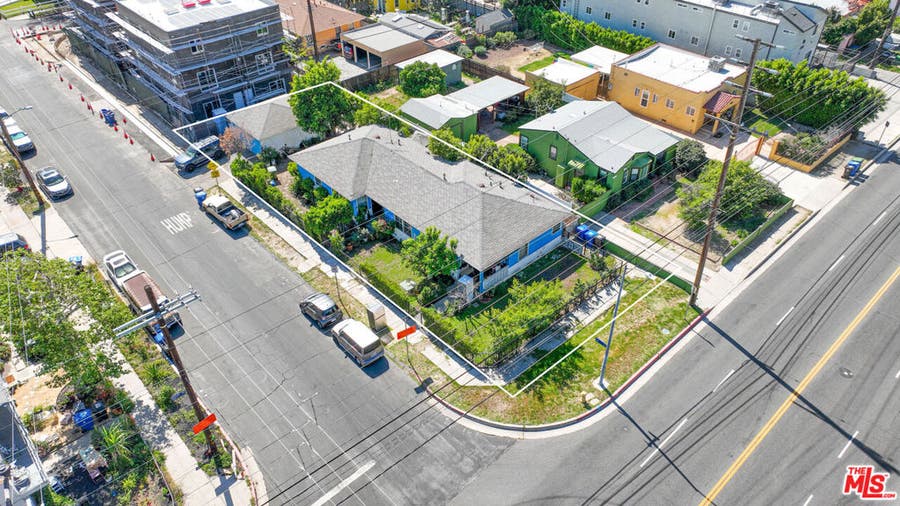 Property photo for 11202 Oxnard Street, North Hollywood, CA