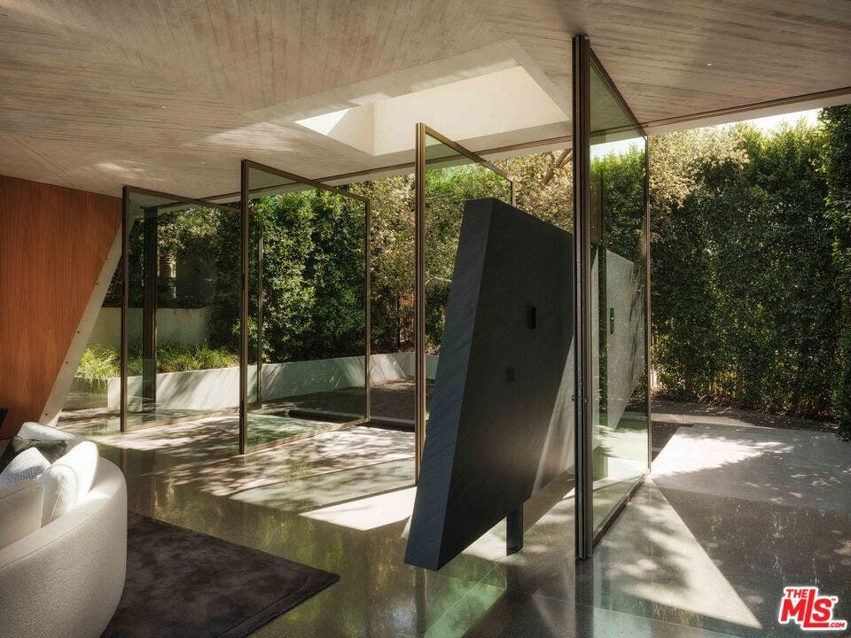 1331 Linda Flora Drive, Los Angeles, CA 90049 1331 Linda Flora Drive, Los Angeles, CA 90049