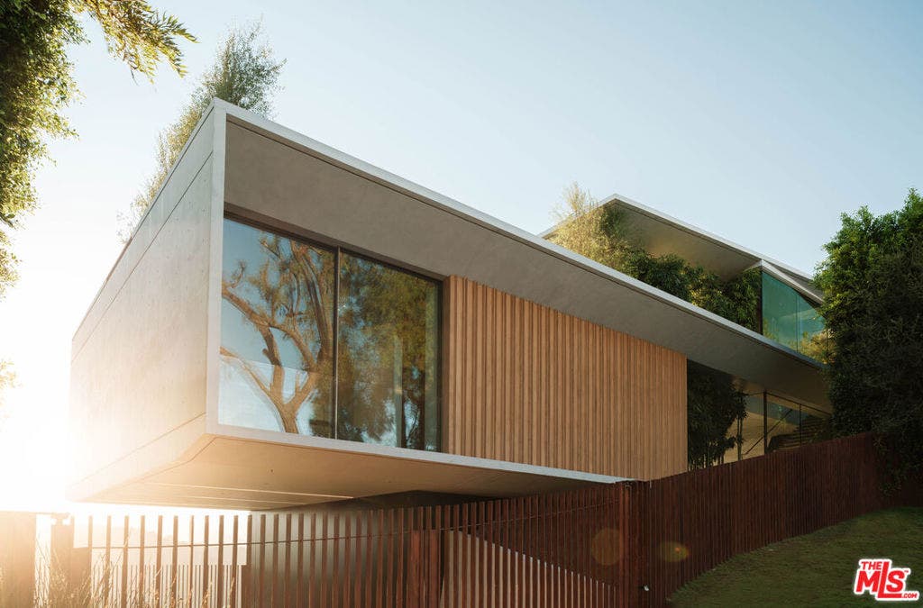 1331 Linda Flora Drive, Los Angeles, CA 90049 1331 Linda Flora Drive, Los Angeles, CA 90049