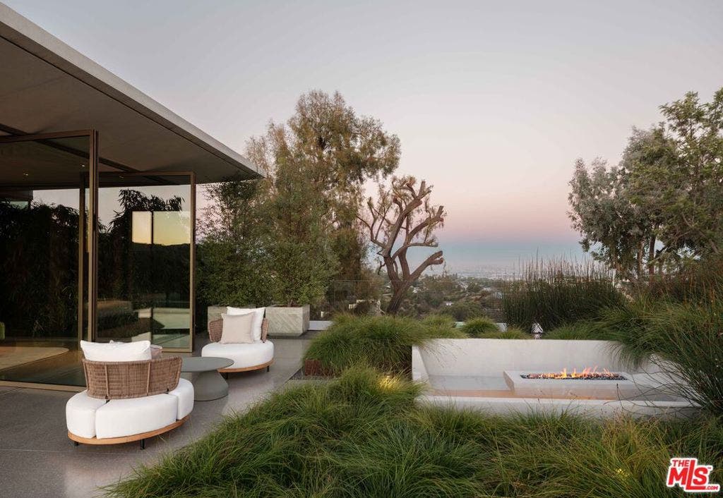 1331 Linda Flora Drive, Los Angeles, CA 90049 1331 Linda Flora Drive, Los Angeles, CA 90049