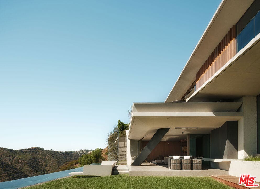 1331 Linda Flora Drive, Los Angeles, CA 90049 1331 Linda Flora Drive, Los Angeles, CA 90049