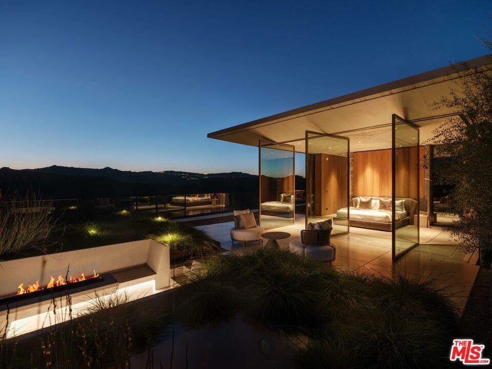 1331 Linda Flora Drive, Los Angeles, CA 90049 1331 Linda Flora Drive, Los Angeles, CA 90049