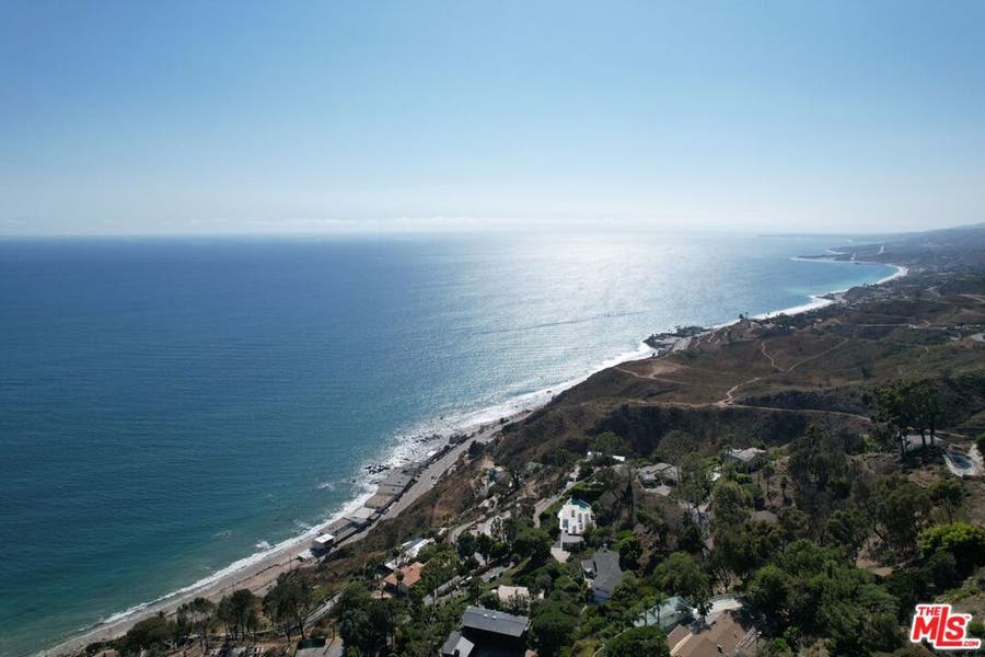 Property photo for 20555 Little Rock Way, Malibu, CA