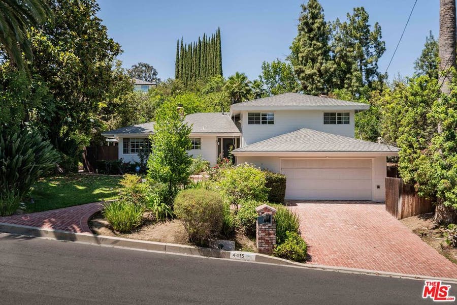Property photo for 4415 Conchita Way, Tarzana, CA