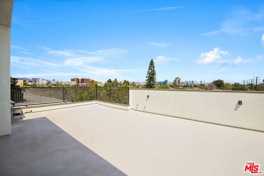 Property photo for 2496 S CENTINELA Avenue, #4, Los Angeles, CA