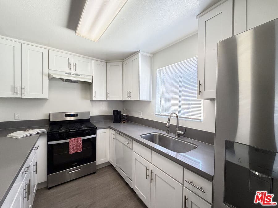 Property photo for 326 S Manhattan Place, #107, Los Angeles, CA