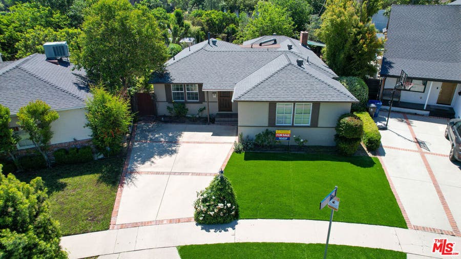 Property photo for 6110 Shoshone Avenue, Encino, CA